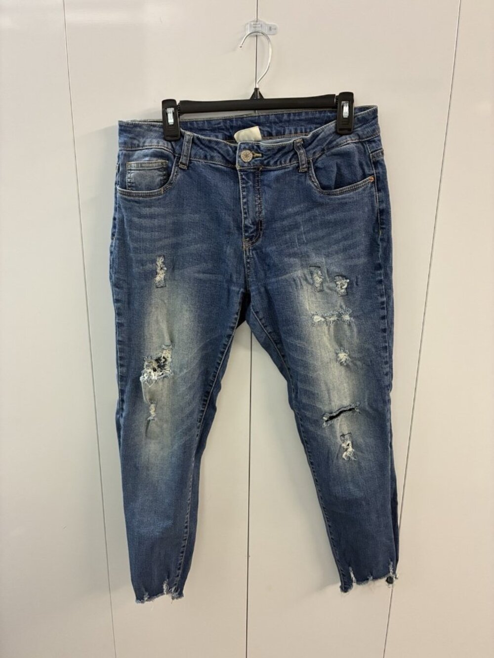 Litz Premium Denim Tapered Distressed Blue Medium Washed Jeans Size 32‎